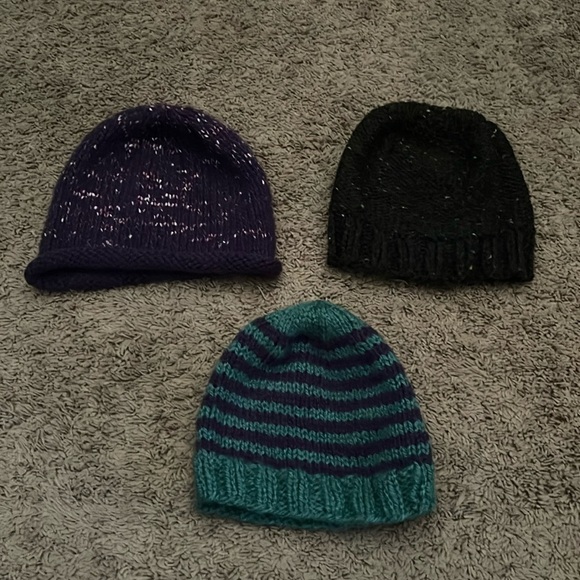 Accessories - Knit beanie bundle